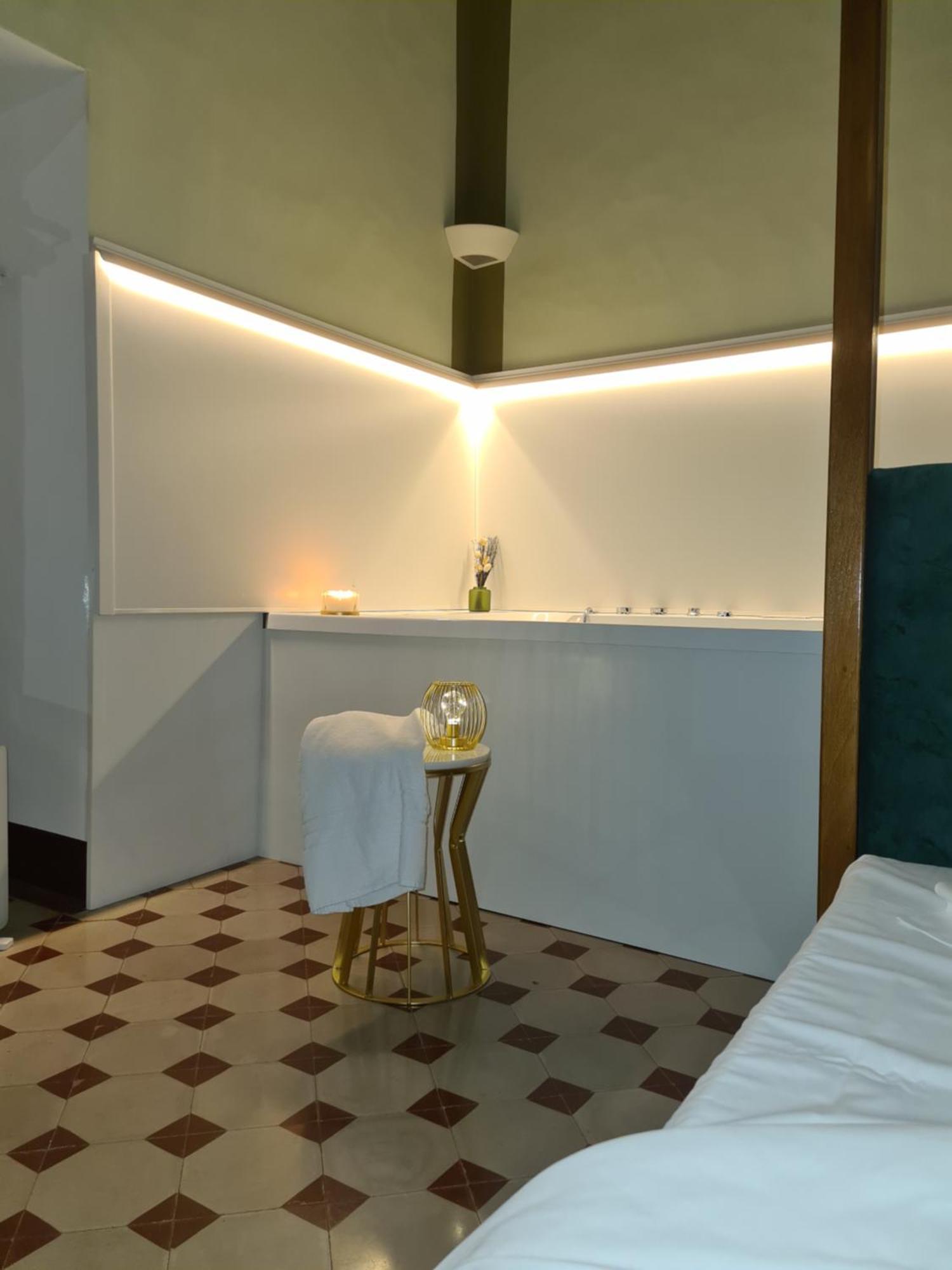 Toscano Palace Luxury Rooms CTA Exterior foto